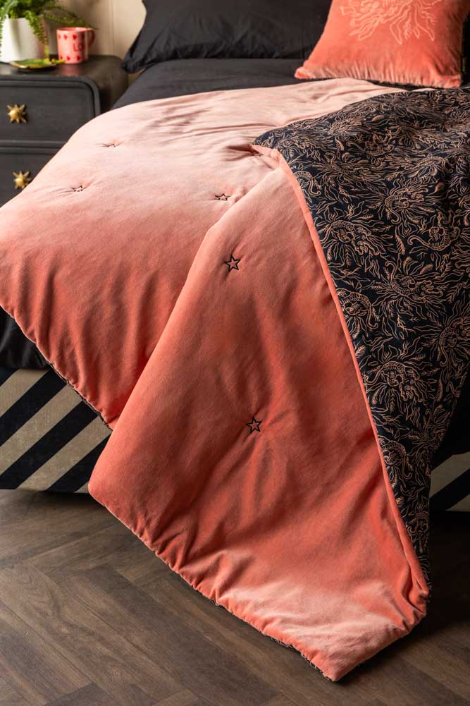 Black & Pink Velvet Tiger Reversible Quilt - Image 3