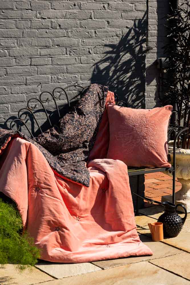 Black & Pink Velvet Tiger Reversible Quilt - Image 6