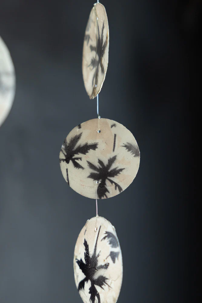 Capiz Palm Print Shell Garland - Image 3