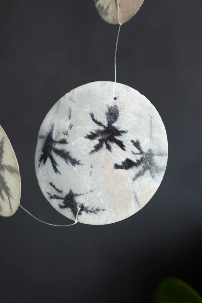 Capiz Palm Print Shell Garland - Image 4