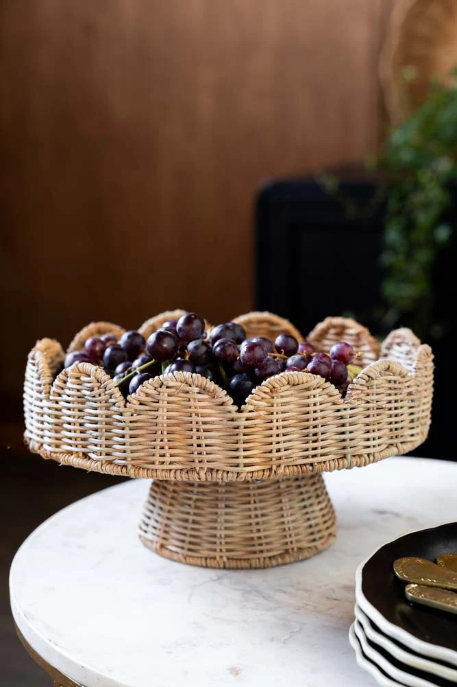 Footed Round Rattan Scalloped Display Stand - Image 3