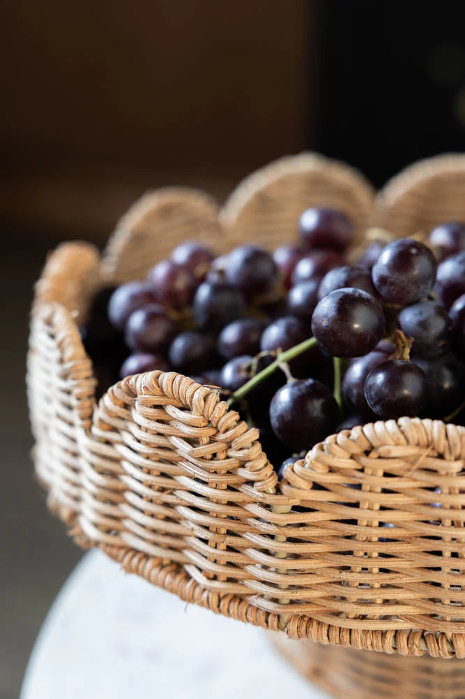 Footed Round Rattan Scalloped Display Stand - Image 4