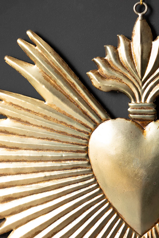 Large Milagro Antiqued-Style Heart Decoration - Image 6