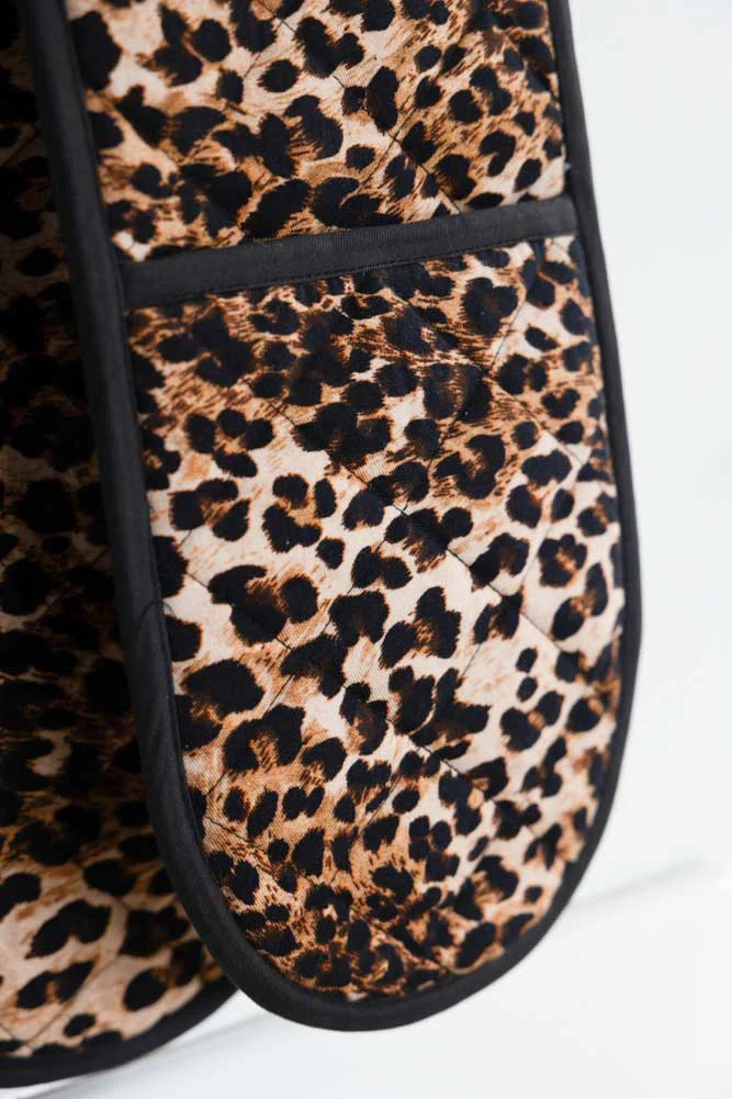 Luxury Leopard Print Oven Gloves - Image 8