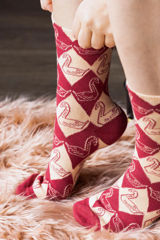 Pack Of 4 Monochrome Hand Print & Red Swan Socks - Image 4