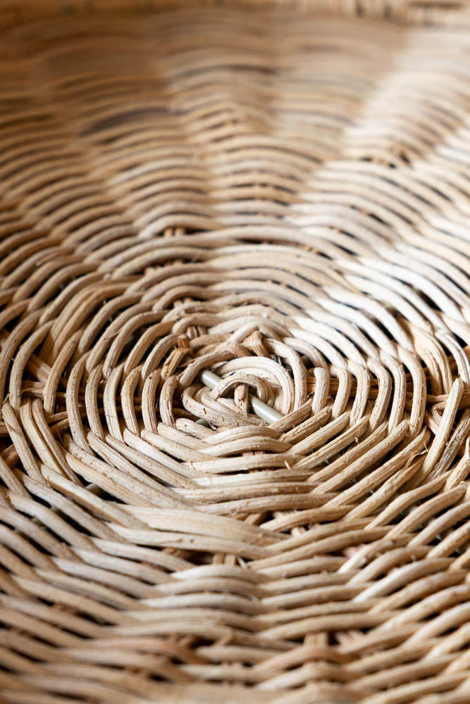 Pretty Round Rattan Scalloped Tray - Image 6