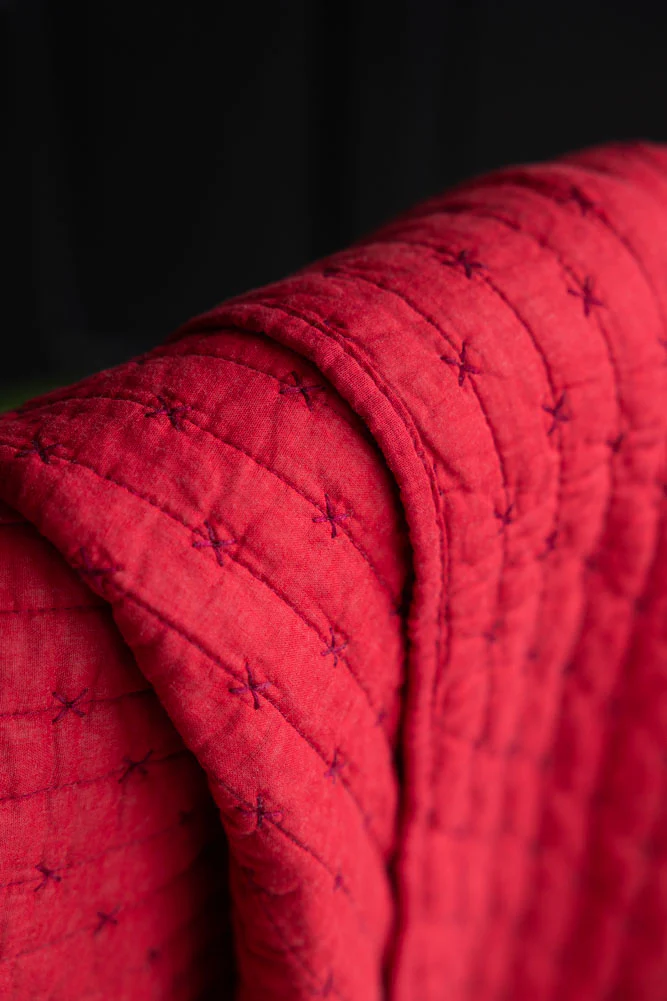 Red Cross-Stitch Cotton Quilt - Image 5