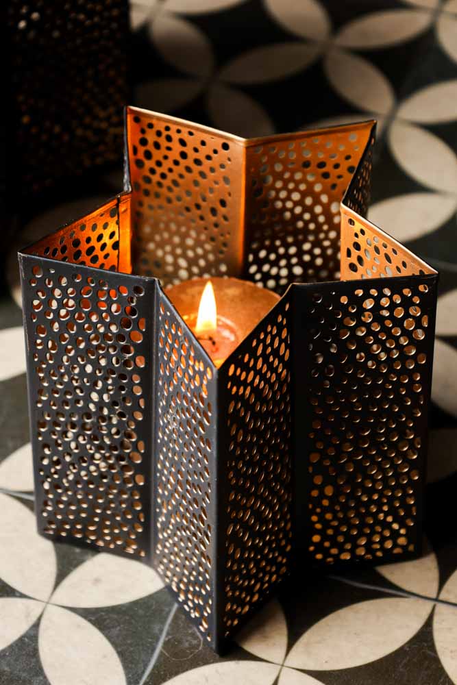 Set Of 2 Black & Gold Star Lanterns - Image 13