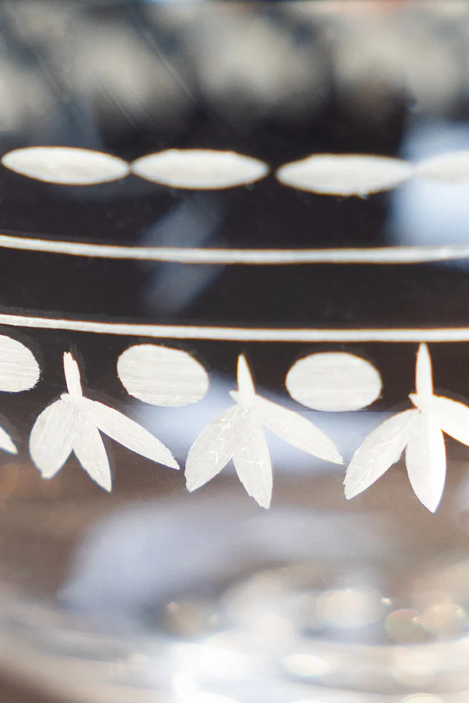 Set Of 2 Vintage Etched Champagne Glasses - Image 4